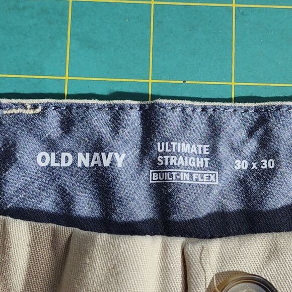 Old Navy Ultimate Straight khakis - Picture 6 of 9